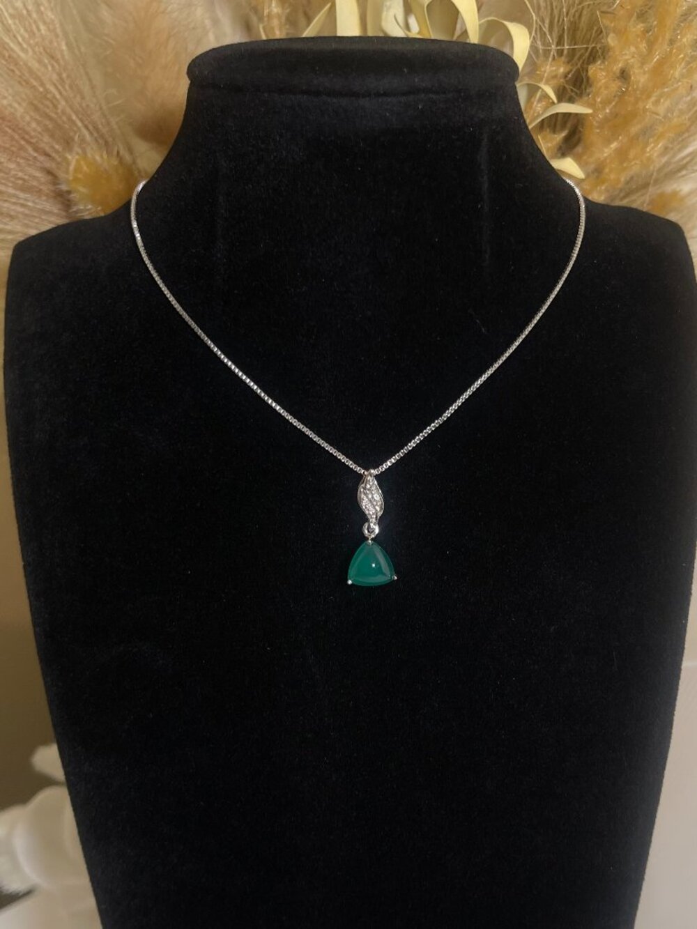 925 Sterling Silver Neon Green Chrome Chalcedony Pendant Necklace White Zircon